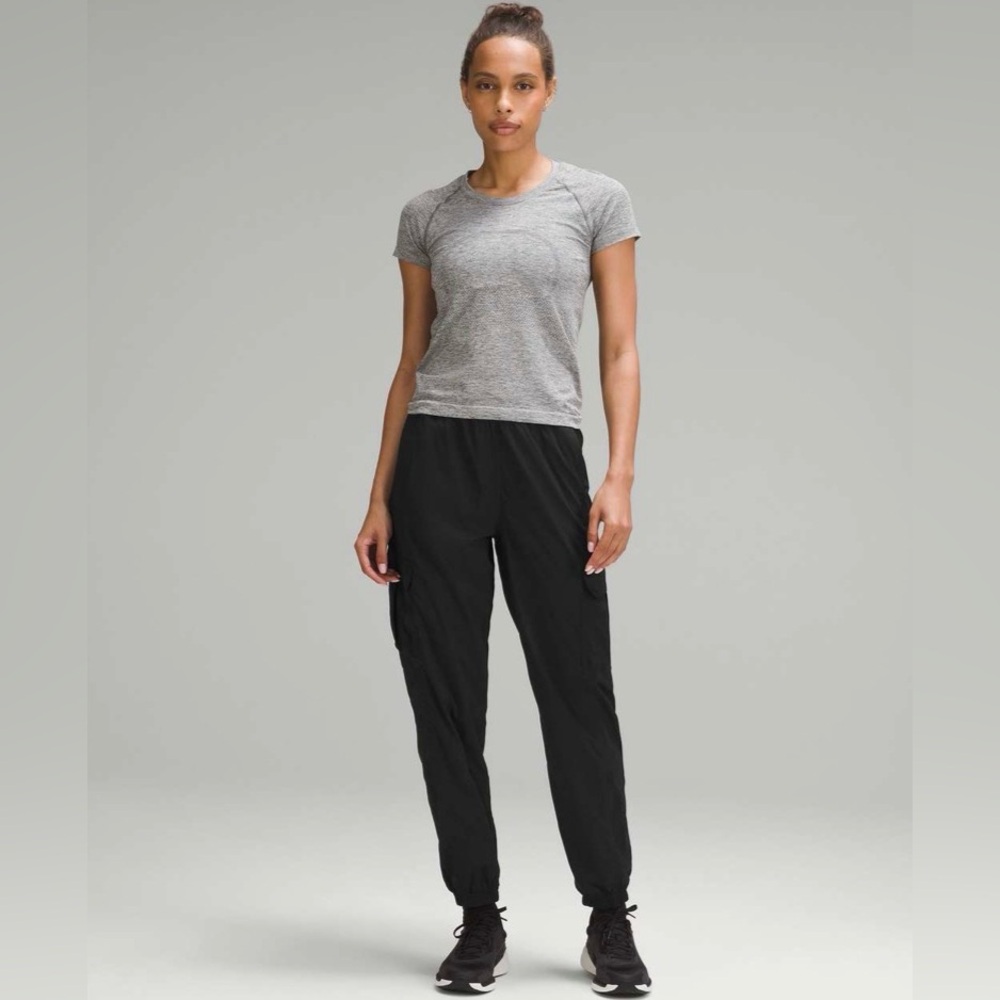 Lululemon Lightweight Cargo Mid-Rise Hiking Pant Black Size 4